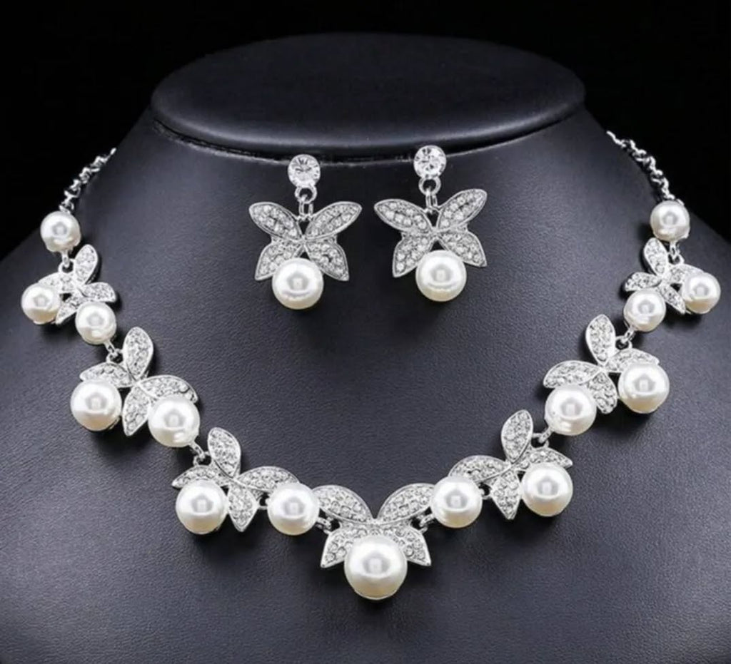 Crystal Butterfly Pearl Set